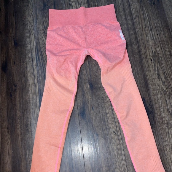 GYMSHARK OMBRÉ SEAMLESS LEGGINGS - Picture 2 of 3